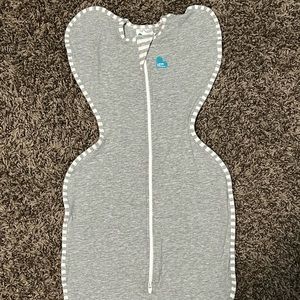 Love to Dream Small Swaddle (Grey)